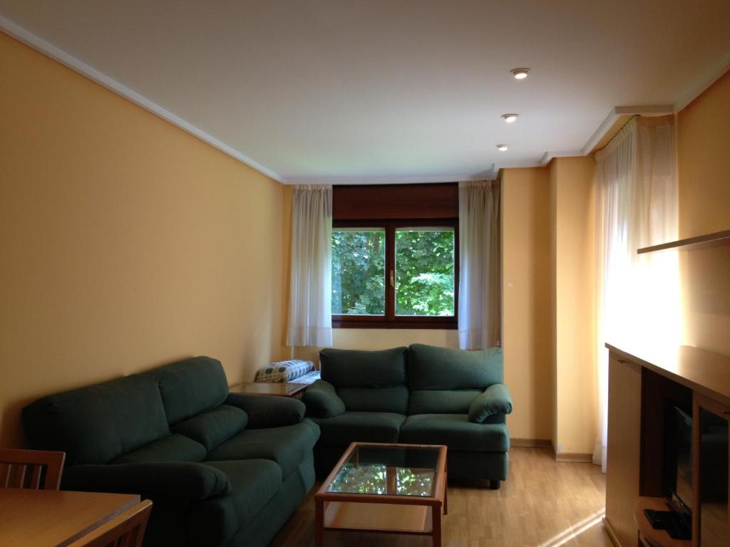 Apartamentos Turisticos Puerta de León Leão Exterior foto